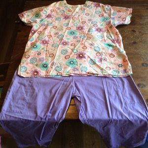 Ladies size Xlarge  Scrub Set
